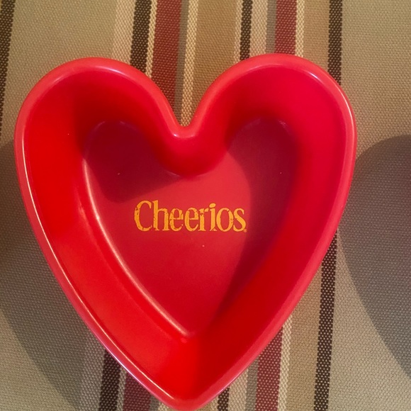 Heart-shaped Cheerios bowls set/3 - Picture 2 of 4